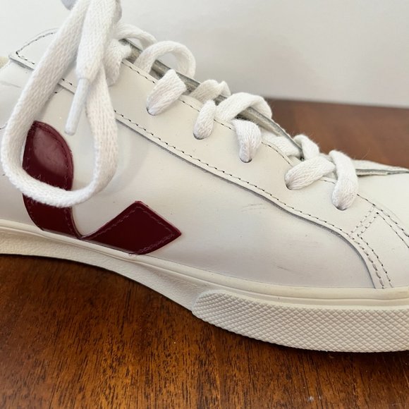 Veja Esplar Low Sneakers - Picture 8 of 15